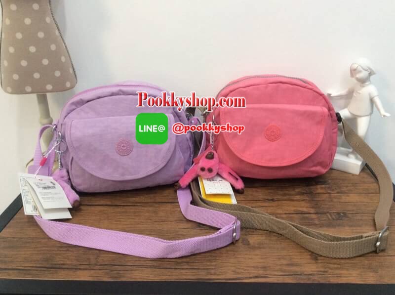 พร้อมส่ง New Arrival Kipling nylon shoulder bag 2017 ( K15313 ) >>พร้อมส่งค่ะกระเป๋าสะพายข้างรุ่นใหม่ล่าสุด วัสดุไนล่อน กันน้ำ บุด้วยนวมที่ฐานกระเป๋าเพิ่มความนุ่มค่ะ >>รูปทรงสวย ขนาดกระทัดรัด มีช่องกระเป๋าด้านหน้าใส่ของจุกจิกหนึ่งช่องค่ะ >&