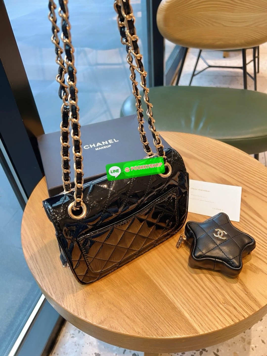 NEW ARRIVAL! สุดหรู สุดคลาสสิค ยอมใจใก้กับความสวยของน้องงค่าา ✈️สะพายต่างประเทศไปชิลๆเลยค่าา CHANEL VIP MAKE UP WITH BAG STARS