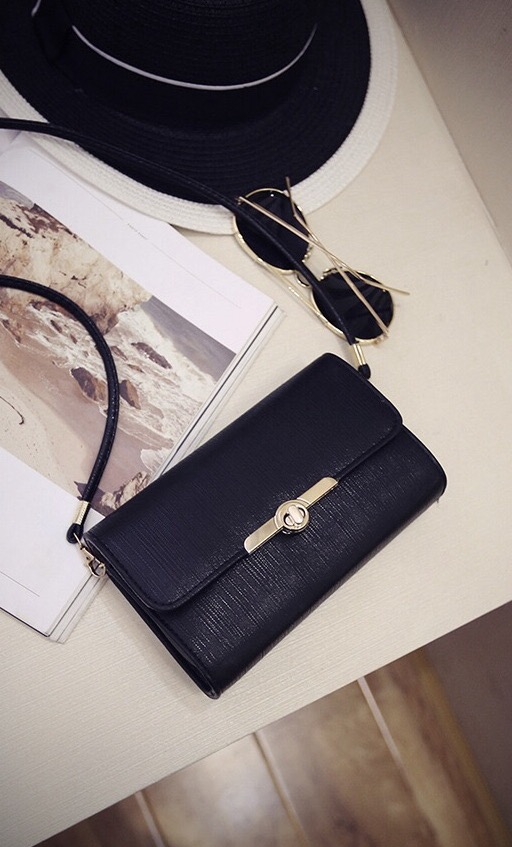 กระเป๋าสตางค์ กระเป๋าคลัชมือ กระเป๋าสะพายข้าง สีดำ เนื้อสวย เรียบหรู คุณหนูมากๆคะ size :ยาว19*สูง12*หนา 6cm