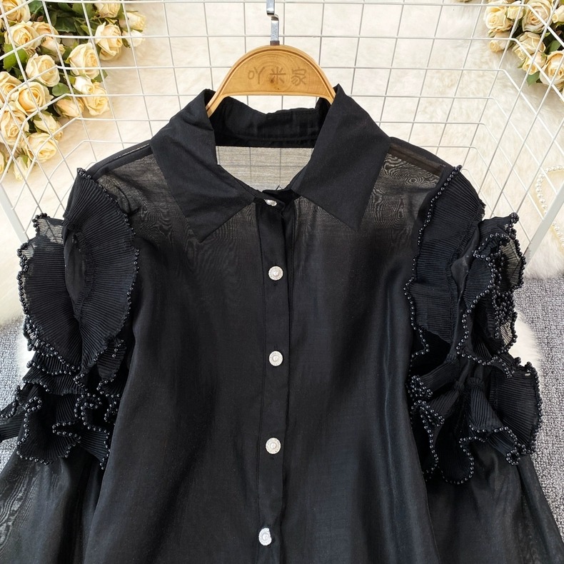 เสื้อแฟชั่น เสื้อเชิ้ตคอปกแขนยาว ดีเทลแต่งผ้าพลีทที่ต้นแขนพร้อมปักลูกปัดมุก