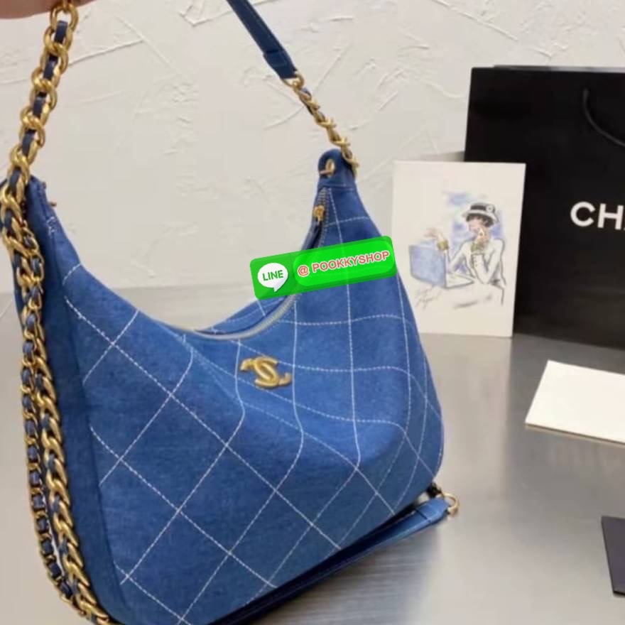 Chanel BLACK QUILTED CLASSIC SHOULDER BAG