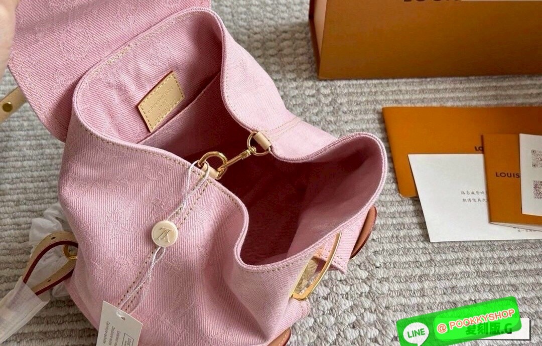 พร้อมส่ง | LV Venice backpack iconic Monogram Denim Washed กระเป๋าดีไซน์เป้สะพายหลัง ใบเล็กน่ารักน่าใช้ งานเดนิมสุดไอคอนิก อีกหนึ่งรุ่น Best seller ที่ต้องมี!! พร้อมสีมาใหม่ที่พลาดไม่ได้!! ขนาดเหมาะกำลังดีกับสาวๆ ที่ไม่ชอบแบกของหนักมาก สวยหรู ภายในโล่งกว้