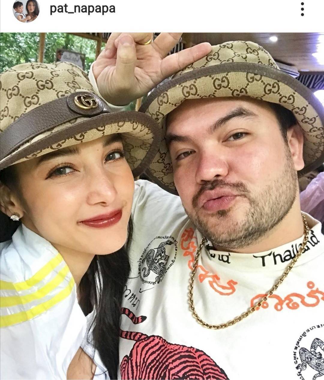 มาเพิ่มแล้วคะ แบบขายดีมั๊กๆ หมวกกุชชี่ มาแล้วจร้าหมวกกุชชี่ หมวกที่ HOT มากๆในตอนนี้.มาพร้อมส่งแล้วจ้า งานเกรด พรีเมี่ยม ใส่ได้ทั้งหญิงและชาย บอกเลยไม่มีไม่ได้แล้วสำหรับรุ่นนี้ งานมาไม่เยอะนะคะ สนใจรีบสั่งนะจ๊ะ