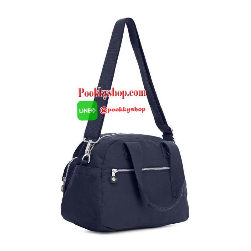Kipling Women’s Defea Top-Handle Bag กระเป๋าถือหรือสะพายทรงตั้งสวย มีช่องใส่ของแยกเป็นสัดส่วนทั้งด้านในและนอก มีสายสะพายถอดและปรับความยาวได้ฟรีไซส์ มาพร้อมพวงกุญแจลิง น่าใช้คุ้มค่ามากๆจ้า