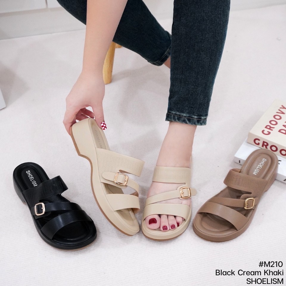 สวยติดแกลม แถมนุ่มสบาย รองเท้าแตะสุขภาพ ดีไซน์โมเดิร์น เรียบหรู ดูดี ช่วยซัปพอร์ตเท้าทุกการเคลื่อนไหว จับคู่กับชุดลำลอง หรือชุดทำงานก็แมตช์ได้ง่าย