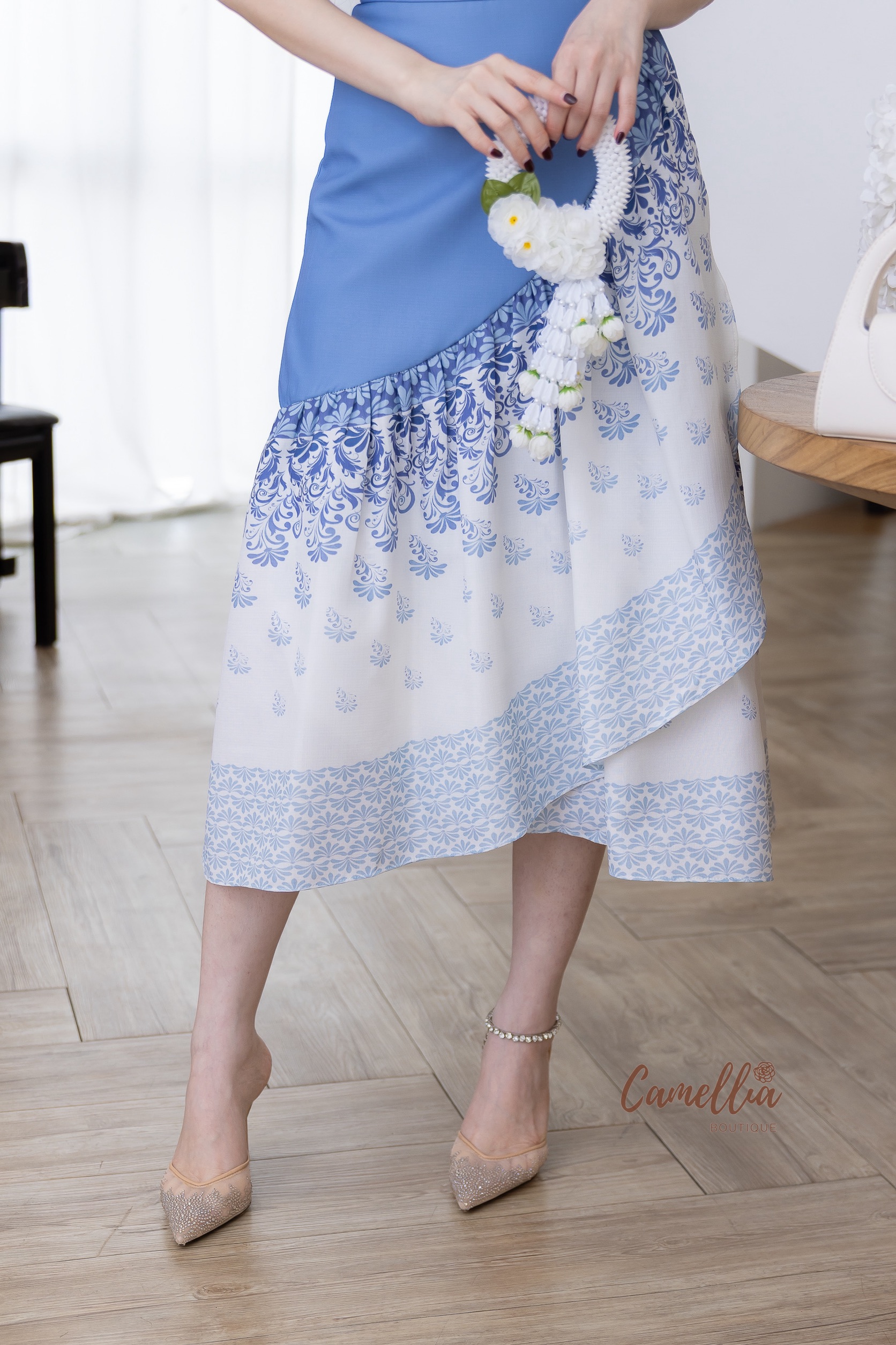 ชุดเซทแฟชั่น ชุดSet เสื้อคอปีนกระดุมหน้าสวยละมุนมากคะ มาคู่กับกระโปรงผ้าลายไทย