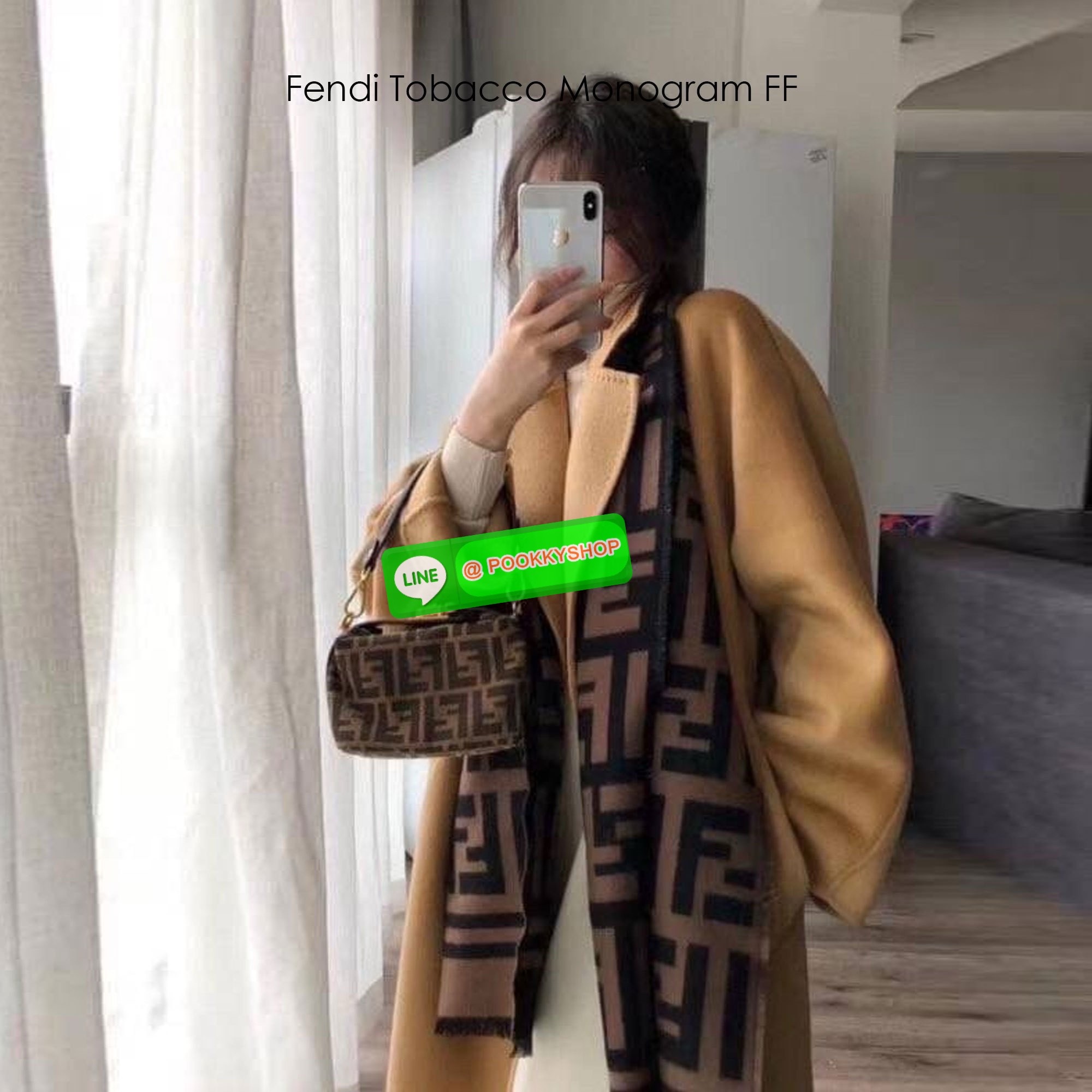 FENDI Mini Tobacco Monogram FF Logo Zucca Bag กระเป๋าสะพายไซส์มินิน่ารัก แมทชุดง่าย รุ่นสุดปัง แรงเกินต้านสุดๆ รูปทรงเป็นเอกลักษณ์ ดีเทลน่ารักด้วยตัวล็อคเปิดปิดคาดบนตัวกระเป๋า ทำให้ใบนี้ดูไม่น่าเบื่อเลย มีสายสั้น+สายสะพายไหล่ ปรับสายได้ ภายในเป็นช่องโล่ง