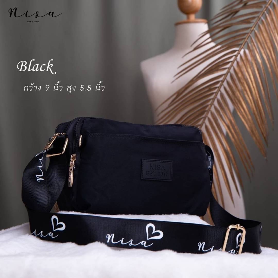 NISA BAGS พร้อมส่ง กระเป๋าสะพายข้าง NISA แบรนด์แท้ 100% งานผ้าร่ม สีสันสดใส น่าใช้ทุกสี ด้านหน้ามีป้ายโลโก้ หัวซิปปั๊มแบรนด์สวยทุกจุด เหมาะใช้ได้ทุกวัน ใส่ทำงาน ใส่ไปเรียน ใส่เที่ยว ได้หมด !! ช่องใส่ของเยอะมากค่ะ สายสะพายปรับระดับได้