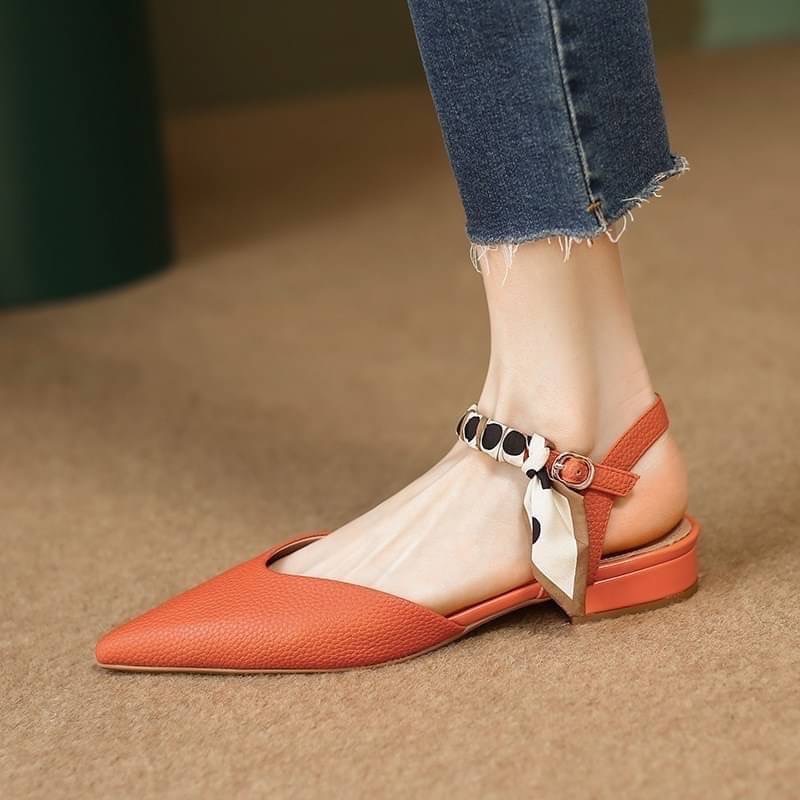 พร้อมส่ง👠👠👠รองเท้ารัดส้น คาดสายผ้า ทรงหัวแหลม ซับหนังนิ่ม ใส่สบายมาก น่ารักค่ะ บอกเลย สวยมากจ้า