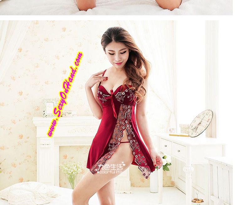 ชุดนอนเซ็กซี่ สายเดี่ยว สีแดง แต่งแหวกข้าง แถบลูกไม้ปักสุดเก๋ +G-string