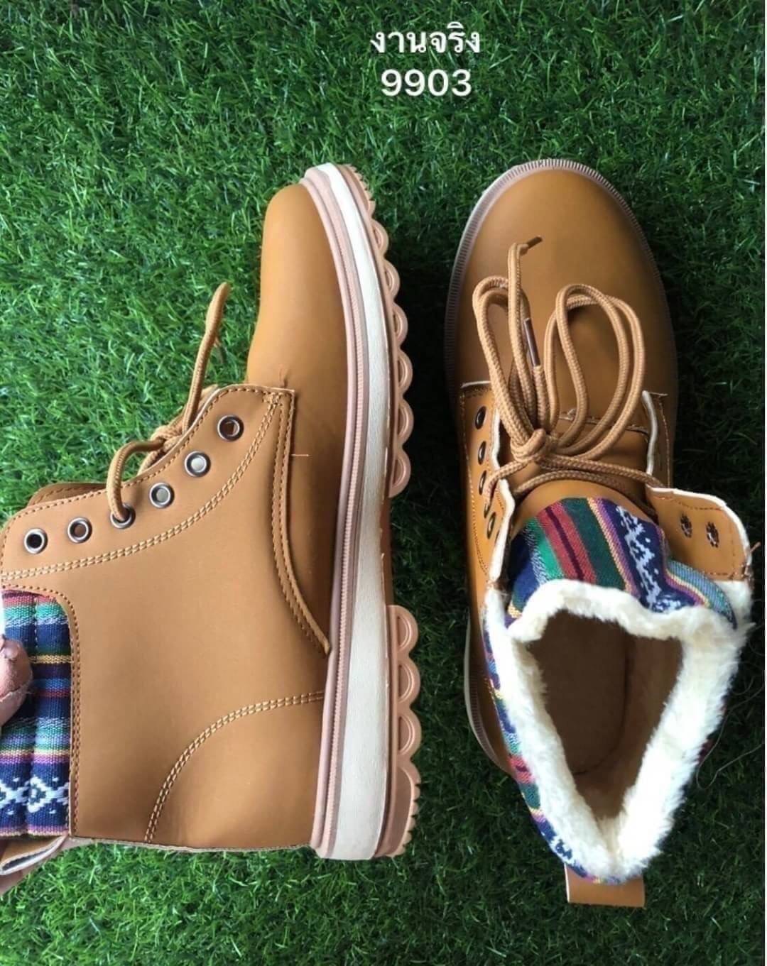 พร้อมส่ง 9903 รองเท้าหนังหุ้มข้อชาย 9903 งานนำเข้าอีกงานที่หนุ่มๆ ตามหา งานคุณภาพ หนัง pu พรีเมี่ยม ด้านในบุผ้าสำลี พื้นกันลื่นอย่างหนา ปลายข้อแต่งลายเล็กน้อย เท่ห์ได้อีก สวมง่าย ใส่สบาย ซับเหงื่อได้ดี งานดีมีน้อย ราคาเบามั่กๆ