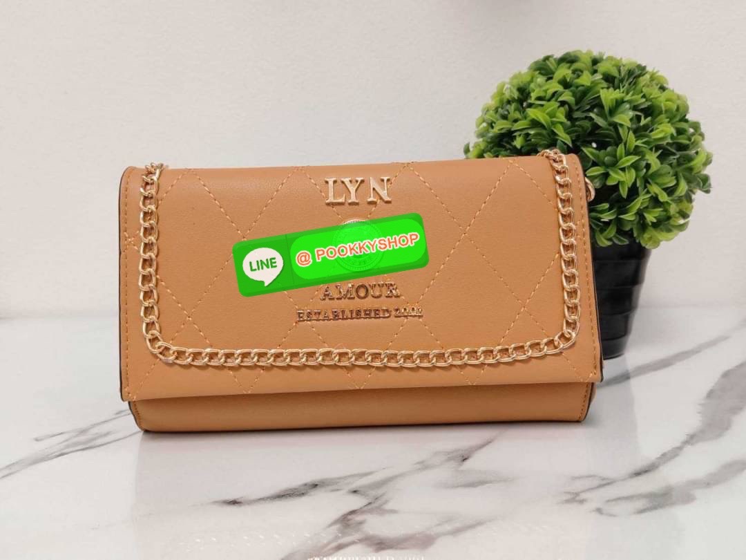 Lyn กระเป๋าสตางค์ สะพายข้าง คอลเล็คชั่นใหม่ สายสะพายสามารถถอดออกได้นะคะ
