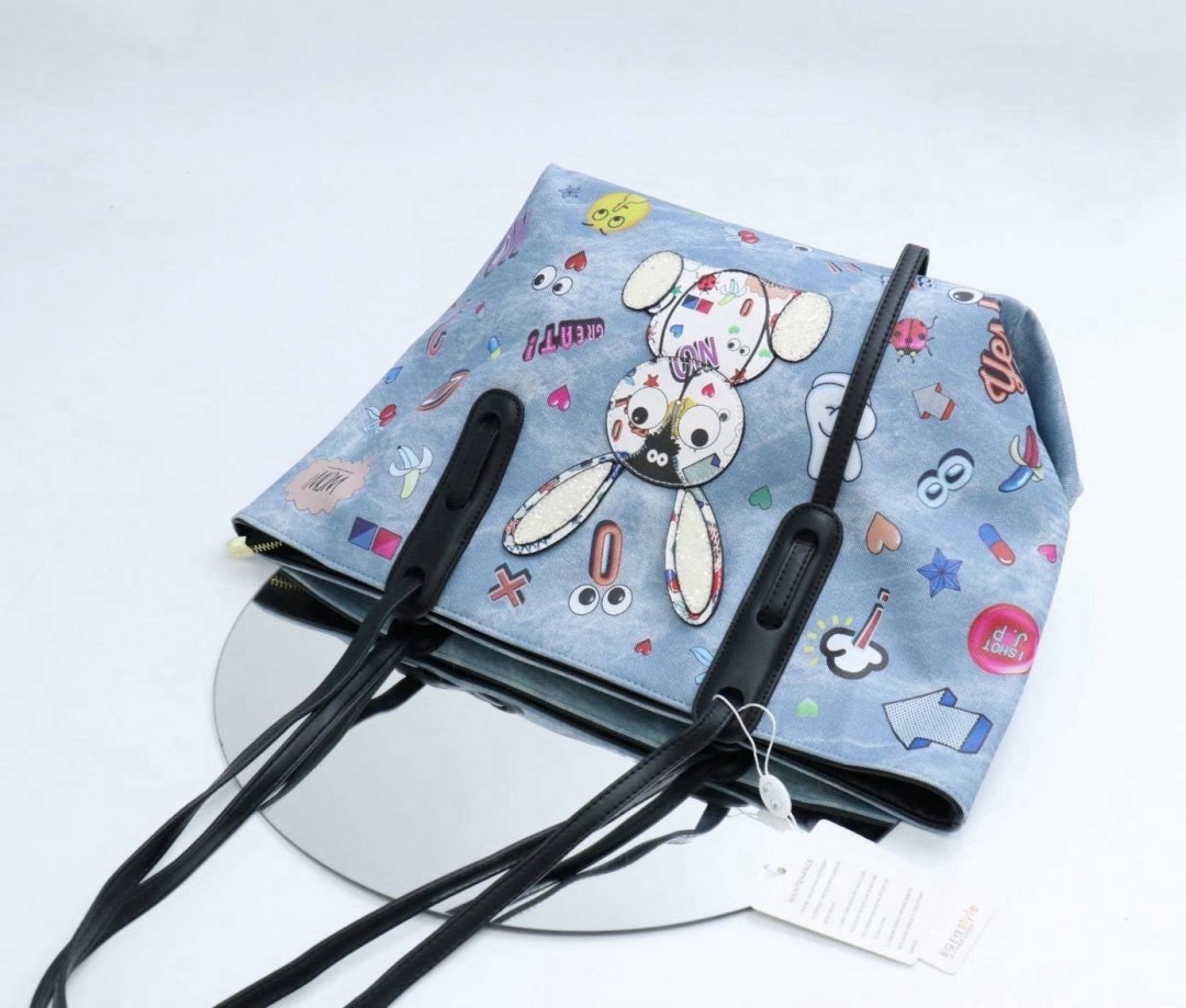 💥 EYE THE ME (sideways glance) เห็นแบรนด์ก้อต้องวางใจในแบบของเค้า น่ารักไม่เคยหยุด คุณภาพจัดเต็ม เย็บเนียบสวยไม่มีที่ติ ⚡️มีกระเป๋าใบลูก แยกสะพายได้