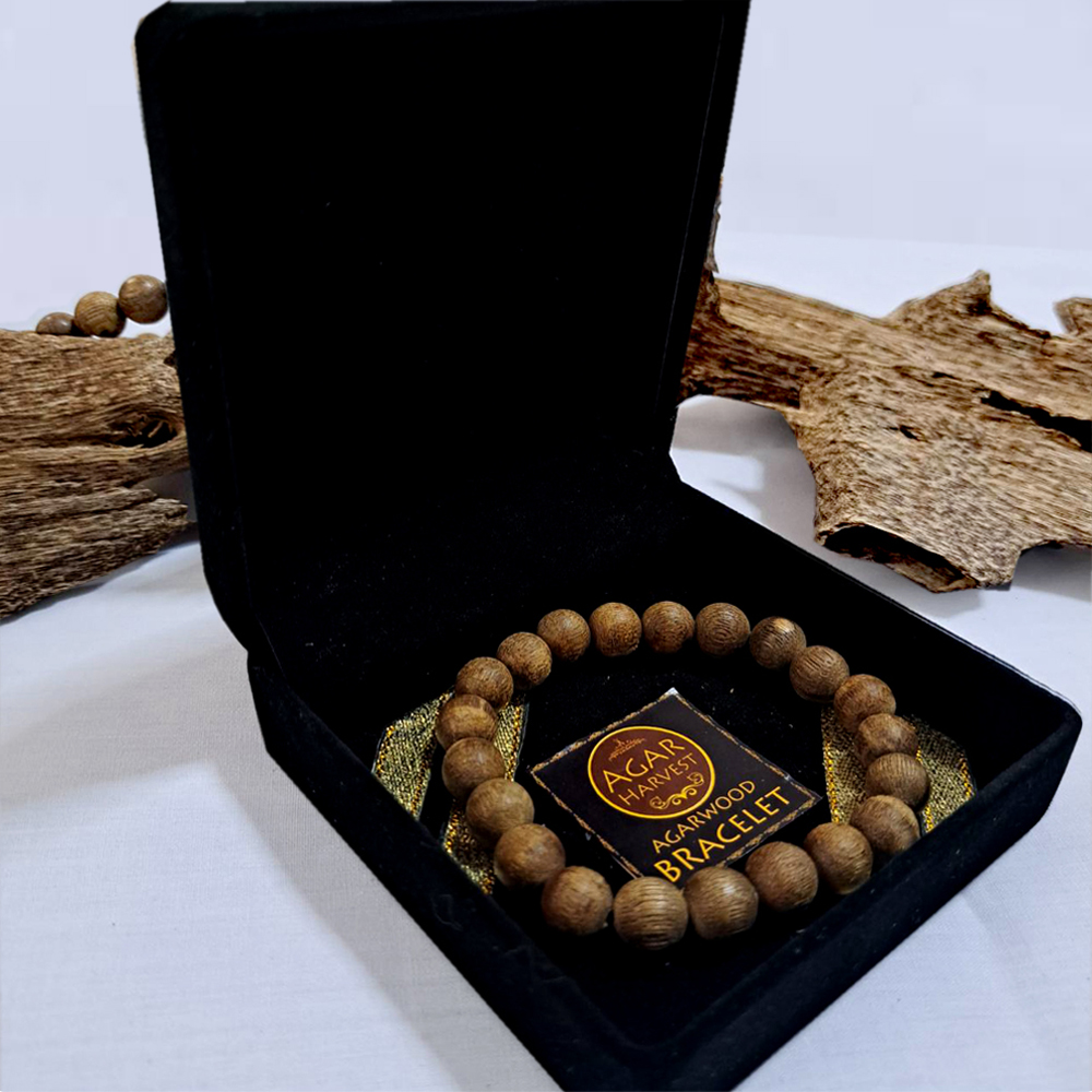 สร้อยข้อมือ กำไล ลูกประคำ จากแก่นไม้หอมกฤษณา ในกล่องกำมะหยี่ สวยหรู (21เม็ด 10มิล) Agarwood Beads Bracelet with Box (21 Beads) 10mm / Mala / Rosary 1 unit