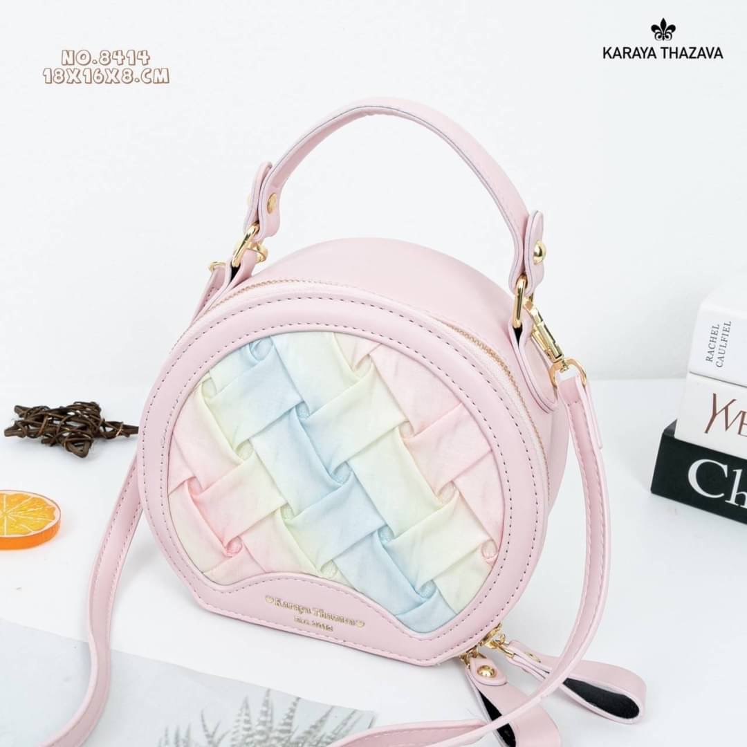 แบรนด์แท้ Karaya ทรงกลมน่ารัก สีสวย มี 2 ช่องใช้งาน ถือได้สะพายข้างได้ งานขายดีคะ ทรงสวยขนาดกำลังน่ารัก