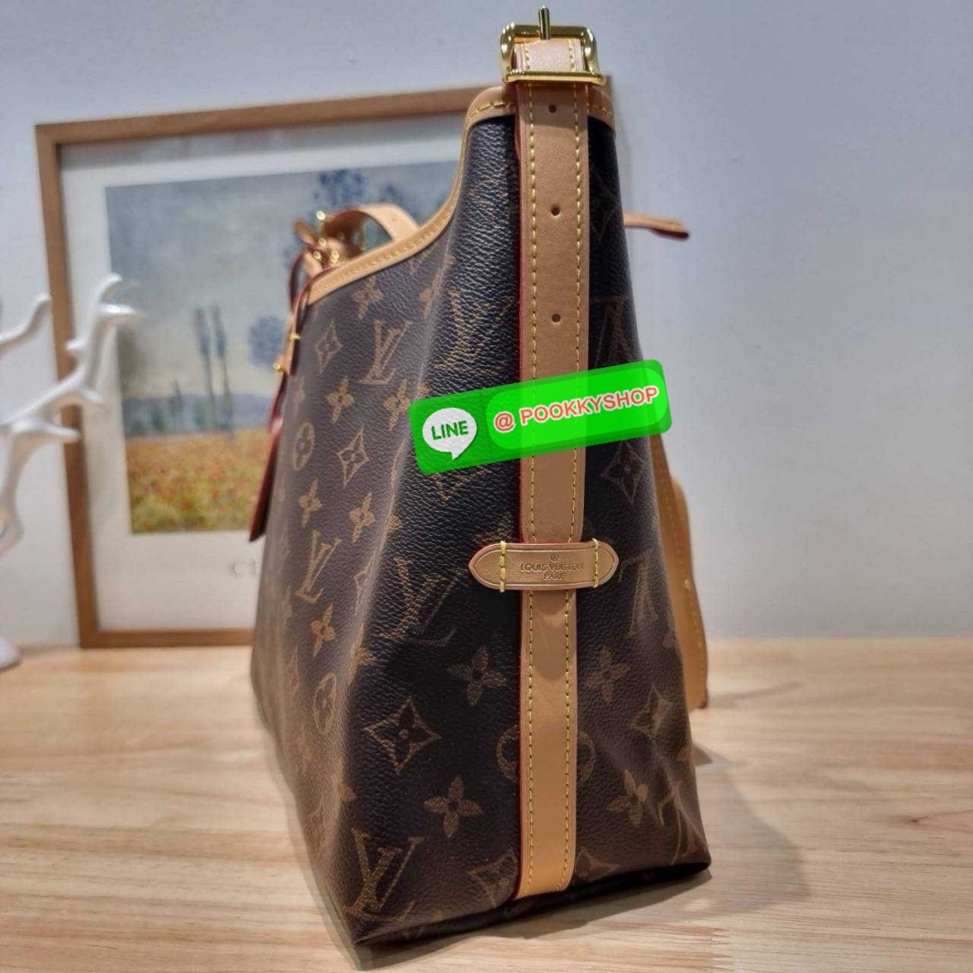 LV CARRYALL BAG 🔆 Details ใหม่ล่าสุด รุ่นลิมิเต็ดที่สาวๆตามหา จากเคาน์เตอร์ dutyfree กระเป๋าสะพายไหล่ทรงสวย ดีไซน์เรียบง่ายคลาสสิค หรู ดูผู้ดี รูปทรงใช้งานง่าย มาพร้อมใบลูก ไว้เก็บของจุกจิก ปากกระเป๋ามีสายหนังผูกกันของหล่นได้และยังมีกระดุมแม่เหล็ก