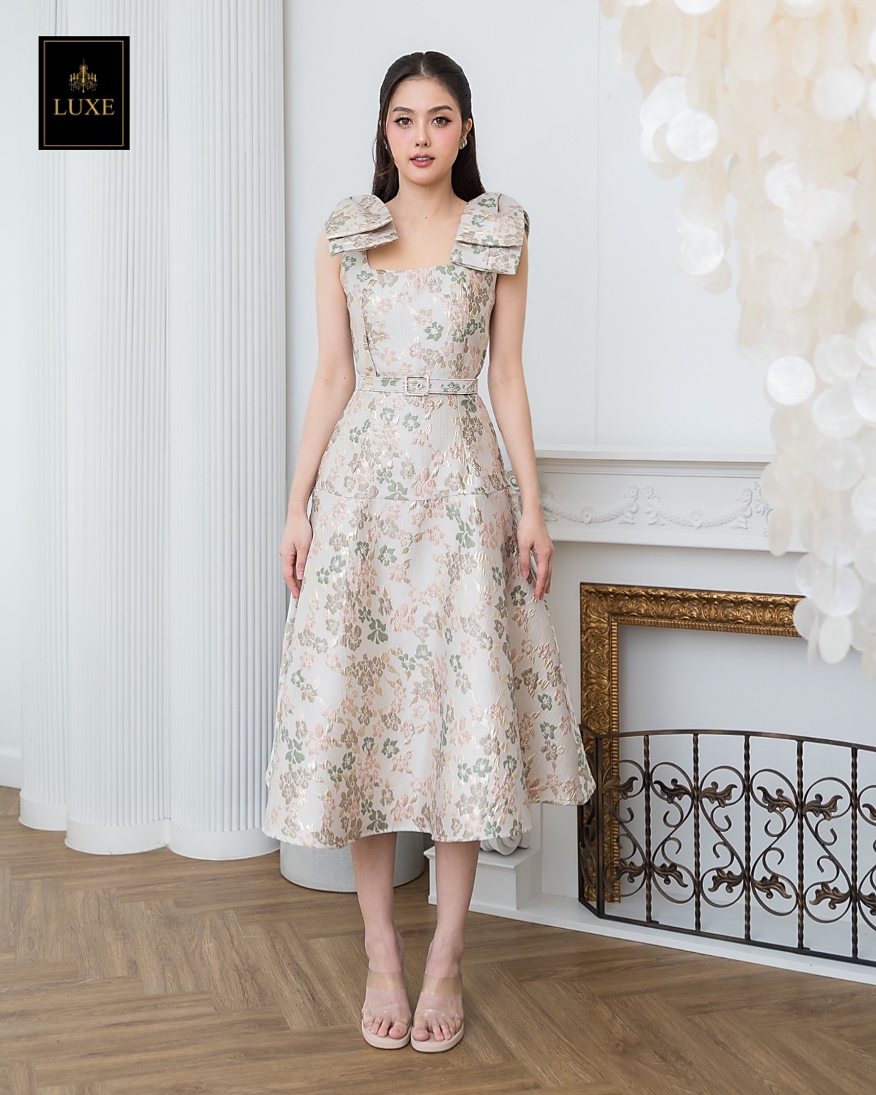 เดรสแฟชั่น เดรสเสื้อกล้ามแขนกุด กระโปรงบาน