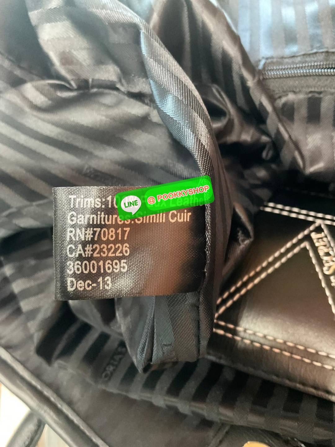 Victoria's Secret New! VS Patch City Tote - CREAM กระเป๋าทรง shopping สไตล์ victoria's secret แปลกใหม่อินเทรนด์ สินค้านำเข้า งาน ชน shop ดีไซน์สวย เก๋ น่ารัก เรียบหรู ใส่ของได้จุใจ เหมาะสำหรับสาวๆทุกคนที่มีของเยอะ งานเย็บเนี๊ยบ แข็งแรงทนทาน ใช้ไ