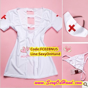 ดคอสเพลย์ พยาบาล แสนสวย ชุดเดรสสั้น เนื้อผ้ายืด คอวีเว้าลึก ด้านหลังแต่งเว้า โชว์ความเซ็กซี่ บาดใจสุดๆค่า +G-string +คาดผมพยาบาล +ถุงน่องตาข่ายเขุ้าชุดคะนางพยาบาล สีขาว