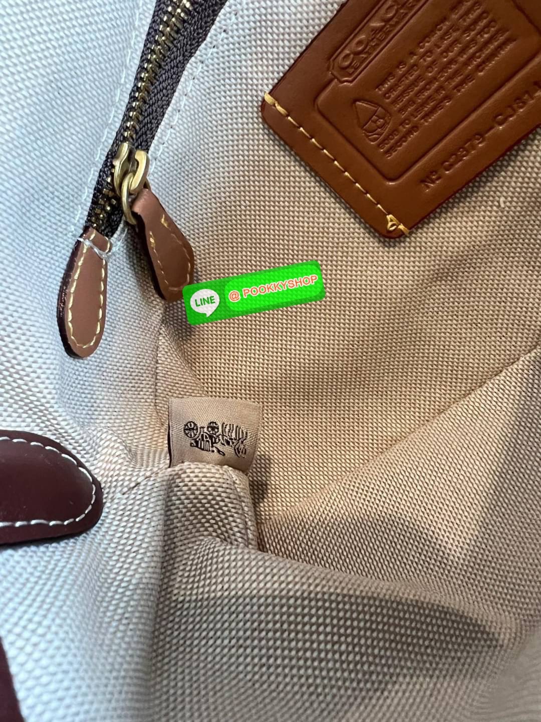 🌟NEW ARRIVAL! วินเทจสุดๆ ใช้กี่ครั้งก็ไม่เบื่อ สวยมากๆค่ะ COACH THE SOHO FLAP LIMITED RE-EDITION!! 💌พร้อมส่ง มาค่าห้ามพลาดคลาสสิค แมทได้กับทุกชุด! 📌รุ่นนี้ต้องมีป้ายแบรนด์Limitedห้อยมาด้วยนะคะ วัสดุJacquard +หนังแท้สวยงาม เปิด-ปิดก