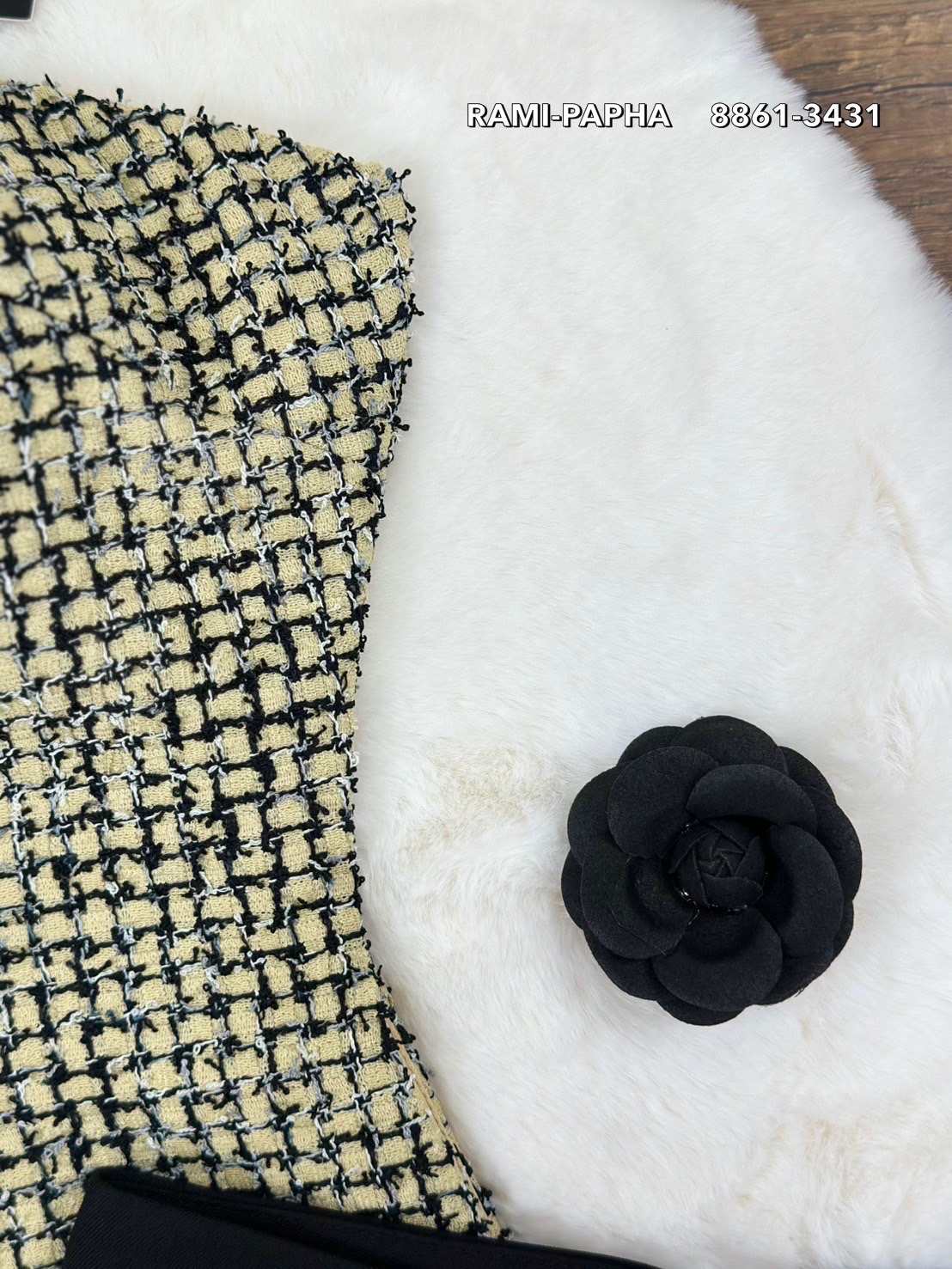 ชุดเซทแฟชั่น เสื้อเกาะอกตัวยาว เนื้อผ้าทวีตสีสวยมาก มีกระเป๋าหน้าใช้งานได้จริงทั้งสองด้าน