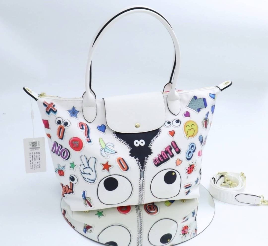 EYE THE ME (sideways glance) เห็นแบรนด์ก้อต้องวางใจในแบบของเค้า น่ารักไม่เคยหยุด คุณภาพจัดเต็ม เย็บเนียบสวยไม่มีที่ติ