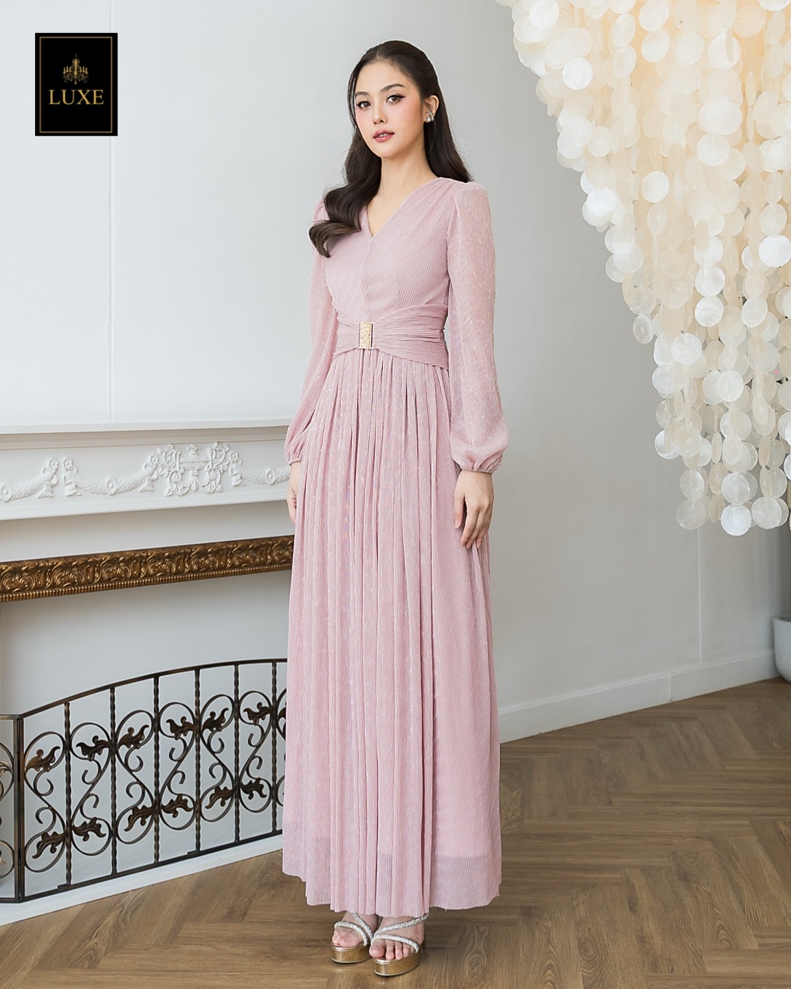 เดรสแฟชั่น แม็กซี่เดรสเสื้อคอวีแขนยาว กระโปรงจีบรูดรอบตัว