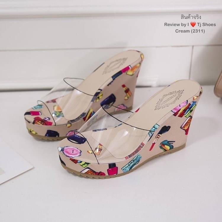 พร้อมส่งรุ่นนี้ขายดีมากๆ รองเท้าส้นเตารีดนำเข้า ส้นลายเกร๋ๆ ด้านหน้าเป็นซิลิโคนใสแบบนิ่ม จับแมทกับชุดง่าย ใส่แล้วดูเกร๋ดูน่ารักมากๆ แถมใส่ได้ตลอด ไม่มีตกเทรน ของจริงงานดี สวยตรงปกแน่นอน เพราะทางร้านถ่ายรูปจากสินค้าจริง สวยเป๊ะมาก ควรมีไว้เป็นคู่โปรด เป็นร