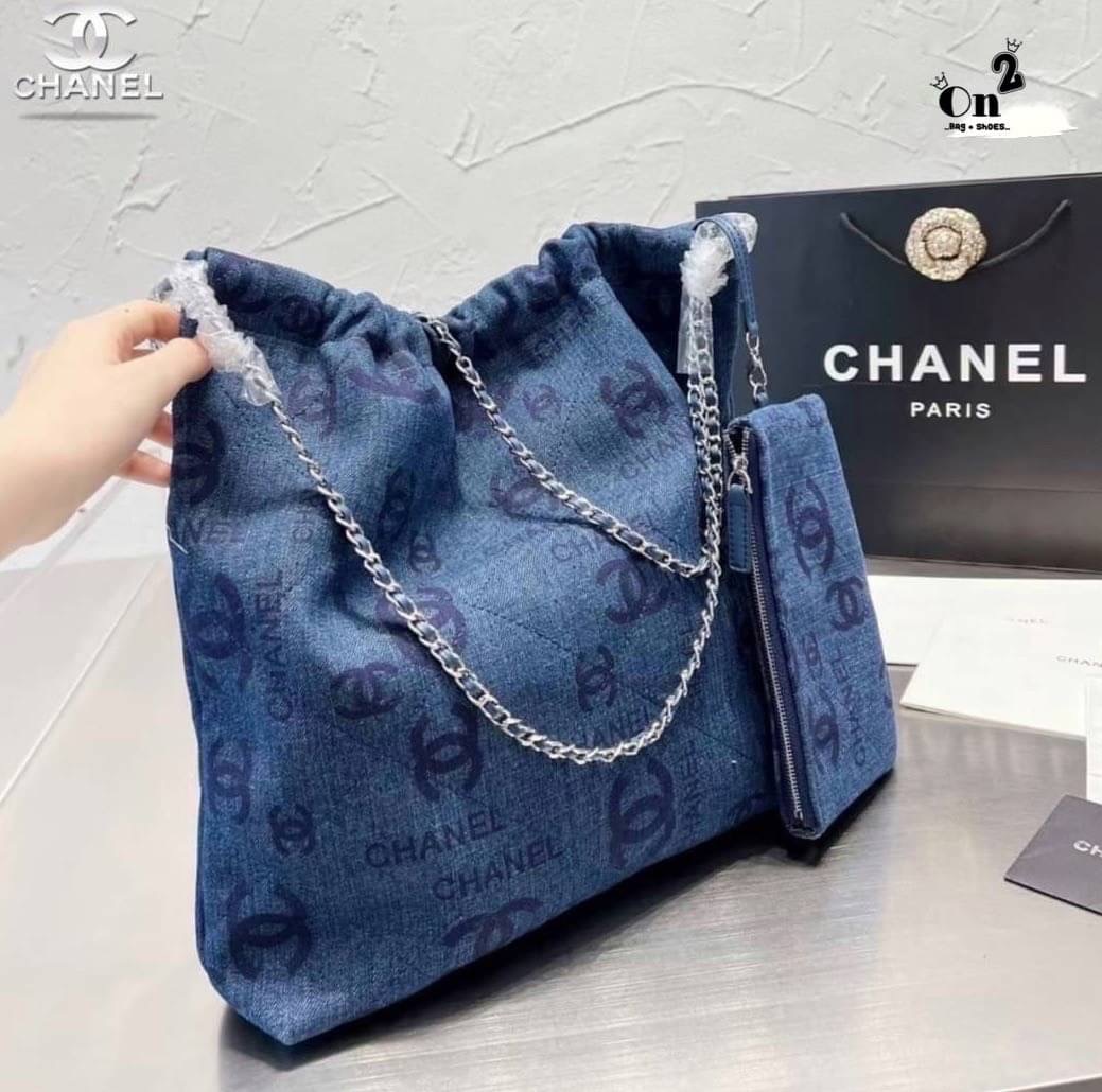 CHANEL Bag งาน Mirror.ผ้ายีนส์สวยมาก อะไหล่ทอง มาพร้อมใบลูก คอลนี้เซเลปต้องมีนะค่ะ ใช้งานง่ายได้ทุกลุค ปังสุด สวยเลยค่า