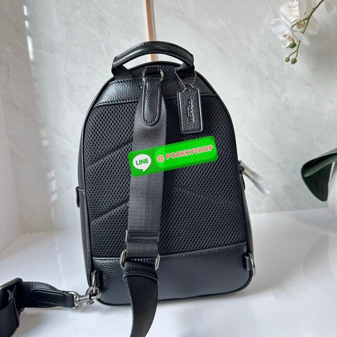 COACH CHARTER PACK LEATHER (CP162) 🔖กระเป๋าคาดอก/คาดหลัง ขนาดกำลังดีน่ารัก 🔖วัสดุ: หนังแท้ทั้งใบคะ 🔖เปิด-ปิดแบบซิป ภายในโล่ง มีช่องย่อย1 ช่อง ช่องซิปด้านหน้า1ช่อง 🔖สายสะพายสามารถปรับระดับได้