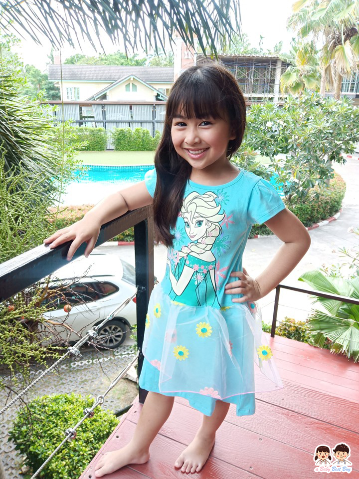 (4-6-8-10 ปี ) ชุดเดรสกระโปรงลายดอกไม้ แขนสั้น สีฟ้า ลายเจ้าหญิงเอลซ่า ดิสนีย์แท้ ลิขสิทธิ์แท้ (สำหรับเด็ก4-6-8-10 ปี)