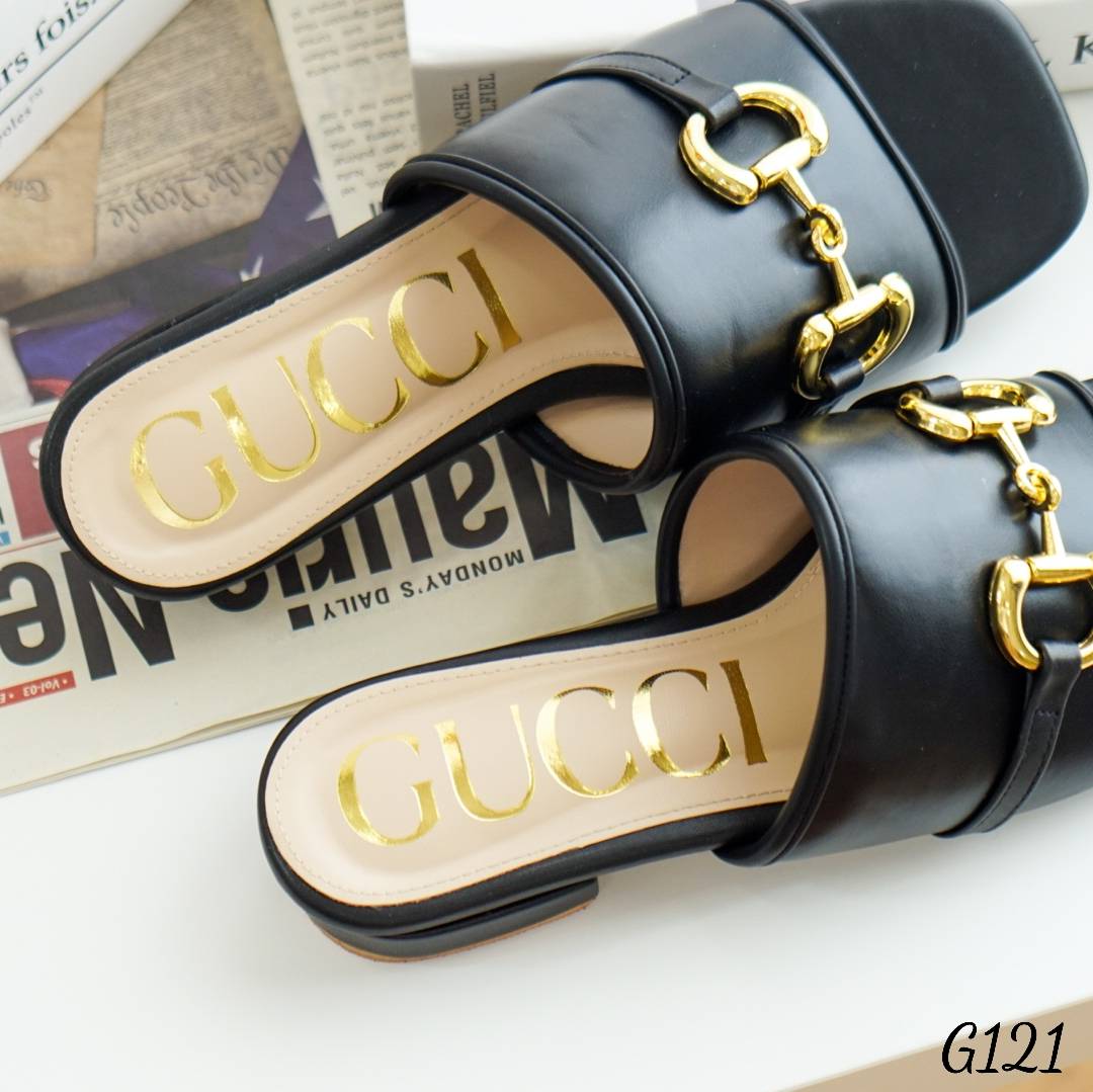 พร้อมส่ง รองเท้าแตะสวยมากกก ชนช้ อป มาใหม่ล่าสุด ทรงสวม อะไหล่สีทอง งานหนังpuแท้ นิ่ม มากกกกก ทรงสวย สาวหน้าเท้ากว้างใส่ได้ ส้นสูง1นิ้ว คือมัน ดีมาก ลงตัวสุด ใส่เดินสบายมากด้วยจ้า