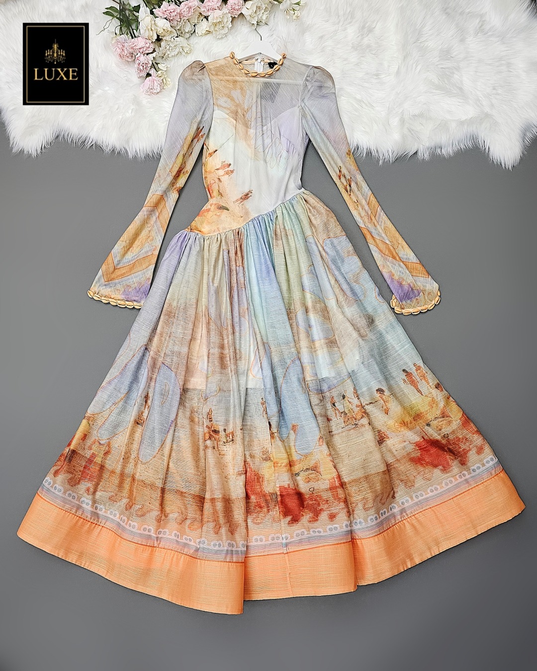 เดรสแฟชั่น เดรสเสื้อคอกลมแขนยาว ดีเทลปักด้วยเปลือกหอยที่คอเสื้อและปลายแขน