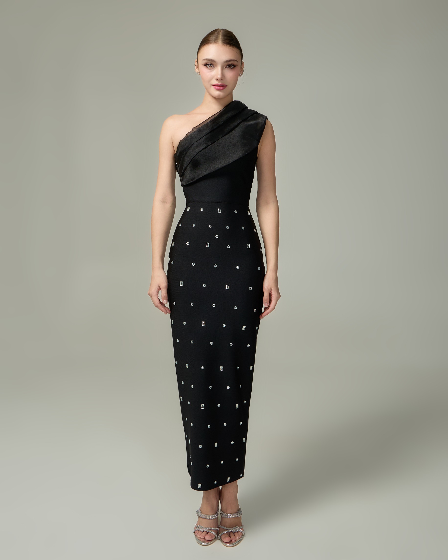 เดรสแฟชั่น เดรสเสื้อไหล่เดียว กระโปรงยาวทรงเข้ารูป