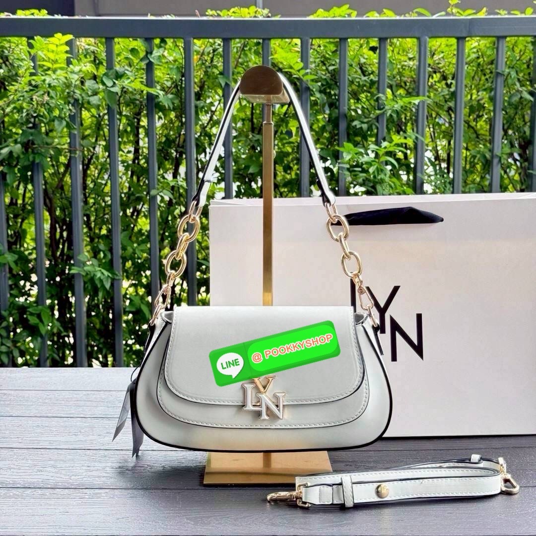 กระเป๋า LYN