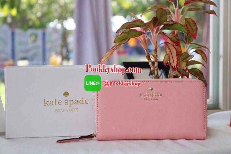 KATE SPADE WALLET กระเป๋าสตางค์ใบยาวรุ่นยอดนิยม วัสดุหนัง safiano เรียบหรู ดูดี อะไหล่ทอง ด้านในมีช่องซิป ช่องใส่เหรียญ ช่องใส่บัตรได้เยอะจุใจ พร้อมกล่อง