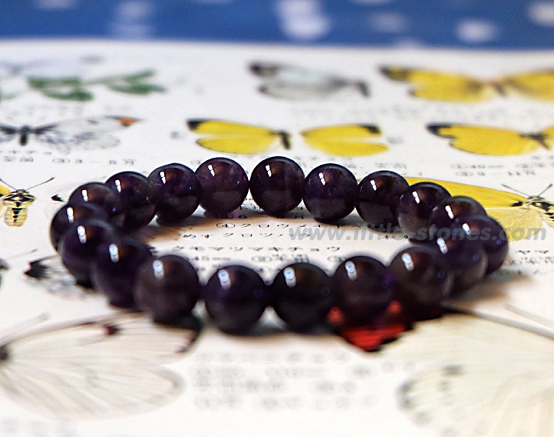 ++ Amethyst - อเมทิสต์ เม็ดกลม ขนาด 10 mm ร้อยด้วยเอ็นยืด ++