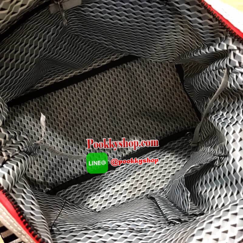 NEW ARRIVAL! KIPLING ART NYLON HANDBAG กระเป๋าถือหรือสะพายรุ่นแนะนำวัสดุ Nylon+Polyester100% น้ำหนักเบา โดดเด่นที่สามารถรูดซิปมุมกระเป๋าเปลี่ยนทรงได้ไม่จำเจ มีหูหิ้วสะพายไหล่เเละสายยาว crossbody เลื่อนปรับระดับได้ มือจับหูหิ้วเป็นหนังปั้มโลโก้ เปิดปิดด้วย