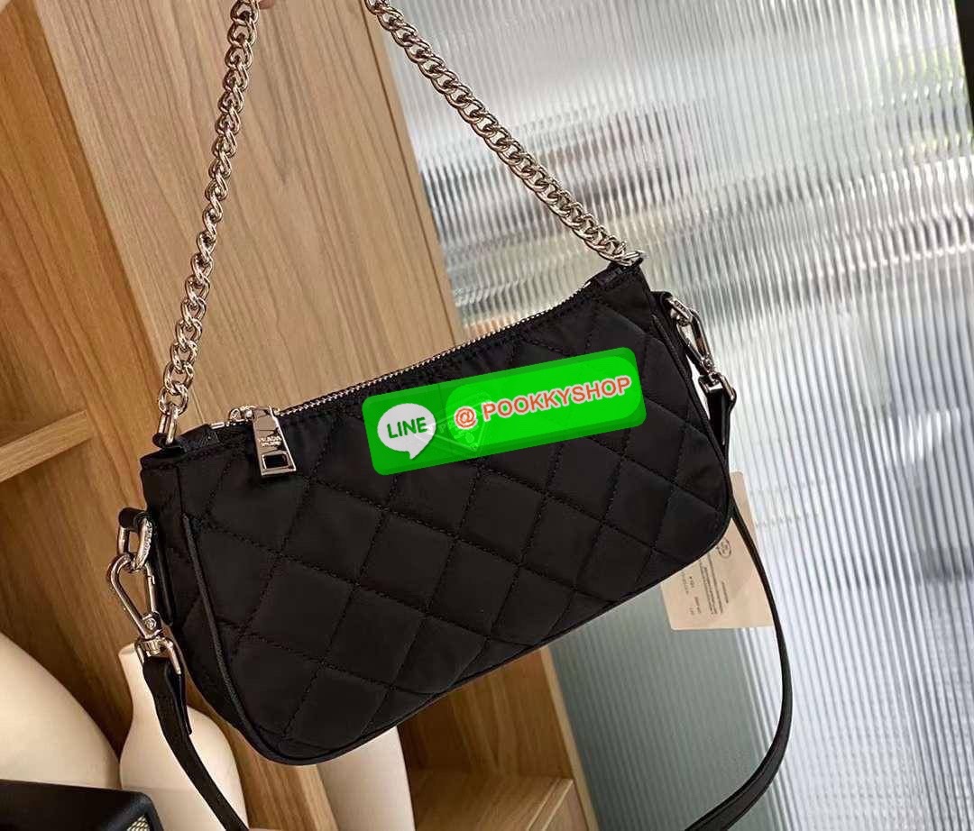New Arrivals!!! PRADA BAG VIP GIFT WITH PURCHASE (GWP) พรีเมี่ยมกิ๊ฟสุดหรู จากแบรนด์PRADA วัสดุNylon กันน้ำ ขนาดกำลังดี อะไหล่เงิน ด้านในโล่งมี1ช่องซิป สายยาวถอดสายได้ ปรับระดับได้ น้ำหนักเบา มาพร้อมถุงผ้าและกล่องแบรนด์สุดหรู ไม่ควรพลาดเลยค่า