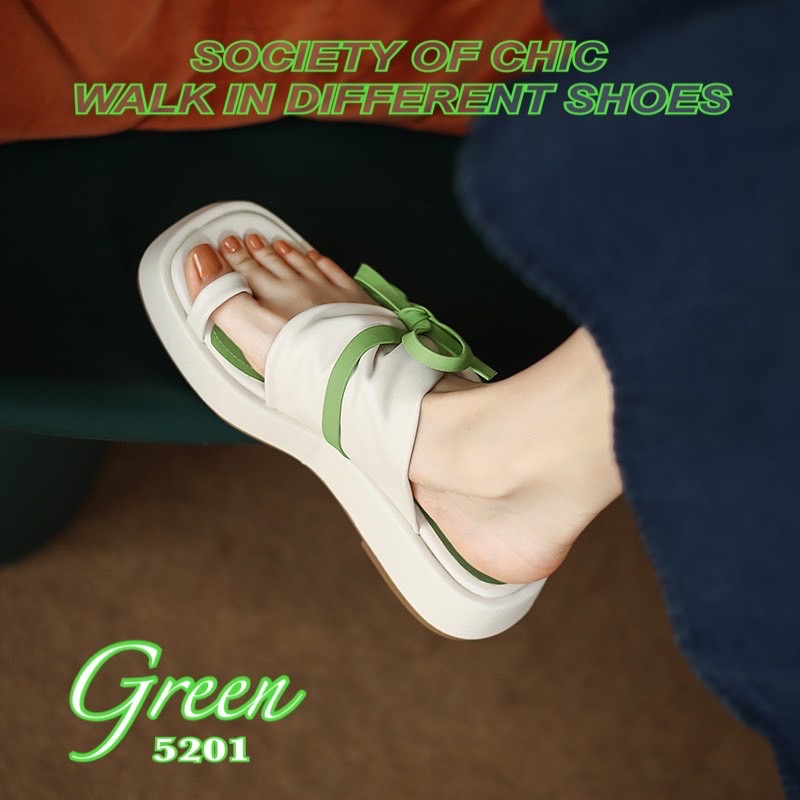 งานนำเข้า พร้อมส่ง‼️ เรื่องความสวยใส่สบายยืนหนึ่ง ตอบโจทย์ งานสุขภาพ ที่ไม่ป้า!! พกความแฟชั่น แบบไม่ตกเทรนด์ พื้นนวมนิ่ม match กับเสื้อผ้าได้ทุกสไตล์ สวยหรูดูแพงแต่ราคาเบา ตำก่อน ฟาด ก่อนสวยก่อนจ้า