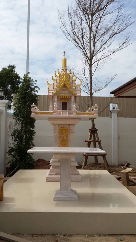 ศาลพระภูมิทรงปราสาท ขนาด ฐานกว้าง 148ซม ยาว 148ซม สูง 295 เซนติเมตร