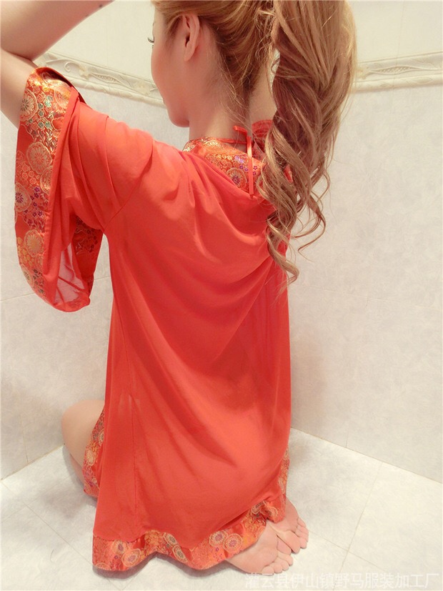 SET ชุดคลุมเซ็กซี่ สีแดง เนื้อผ้าซีทรูสวยหรู แต่งลายปักจีน พร้อม ชุดทูพีซ คล้องคอ สีแดง สไตล์สาวจีน สวย เซ็กซี่มากมายคะ