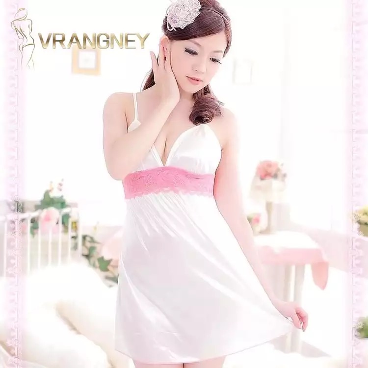 ชุดนอนเซ็กซี่ ขุดนอนสายเดี่ยว สีขาว แต่งลูกชมพู สวยหวานมากๆคะ Free size