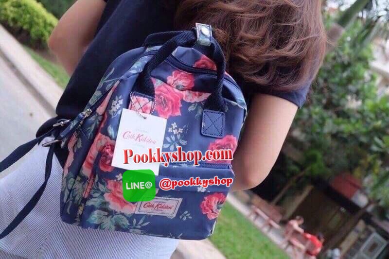 Best Seller !! Cath Kidston Multi Strap Backpack กระเป๋าสะพายเป้รุ่นมินิ แบรนด์ดังสไตล์วินเทจสุดฮิต วัสดุ Canvas เคลือบกันน้ำสามารถเช็ดทำความสะอาดง่าย เปิดปิดกระเป๋าด้วยซิปสะดวกใช้ ด้านหน้าประดับโลโก้แบรนด์สวยโดดเด่น พร้อมช่องซิปด้านหน้ากระเป๋าอีกหนึ่งช่อ