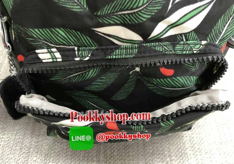 New in. Kipling Mini Backpack Bag >>Factory oem HK<< สิ้นสุดการรอคอย พร้อมส่งที่ไทยอีกครั้งค่ะ!!! สุดคุ้ม!!! รุ่นนี้สามารถหิ้ว//สะพายข้าง//ครอสบอดี้ร์//และสะพายหลังแบบเป้ ได้ ครบจบใบเดียวอยู่ค่ะ!!! วัสดุไนล่อน ด้านหน้ามีช่องซิปหนึ่งช่อง ใส่มือ