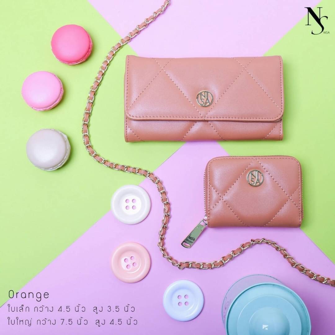 NISA Style My Authentic Brand มาแล้วค่ะ กระเป๋าสตางค์แบรนด์แท้ รุ่นขายดีที่สุด !!! NISA bag ~ ปังแน่นอน !!! จัด set 2 ใบ มาพร้อมกล่องแบรนด์ เลิศมากค่ะ ด้านหน้าและหัวซิปมีโลโก้แบรนด์ทุกใบ ภายในบุผ้าลายลิขสิทธิ์อย่างดี งานแลมป์ขึ้นเงา น้ำหนักเบามากค่ะ มาพร้