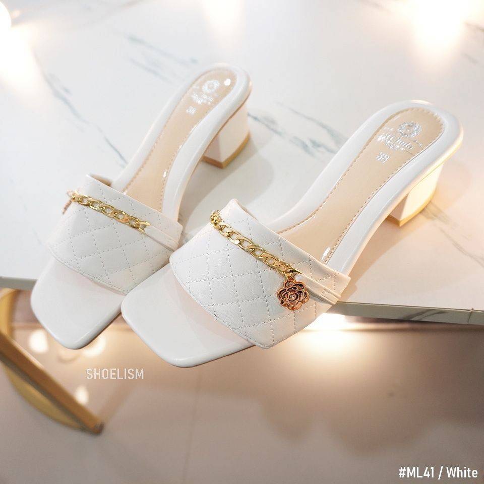 พร้อมส่งจ้า ใหม่ แม็กซี่2 งานสวยอีกแล้ว บอกเลยว่าเก็บเนี๊ยบทุกจุด แต่งอะไหล่เพิ่มความเรียบหรู หนังนิ่มใส่สบาย มีให้เลือก 3 สี สวยทุกสีเลยค่าา...