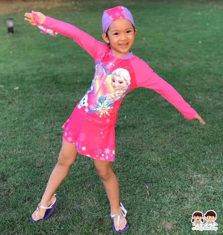ฮ '' ( For Kids สำหรับเด็กอายุ 6เดือน-14 ปี ) Swimsuit for Girls ชุดว่ายน้ำ Disney Frozen ชุดว่ายน้ำ บอดี้สูท เด็กผู้หญิง เสื้อแขนยาวกระโปรงกางเกง สีชมพู ชุดว่ายน้ำเด็กผู้หญิง สุดน่ารัก ใส่สบาย ดิสนีย์แท้ ลิขสิทธิ์แท้