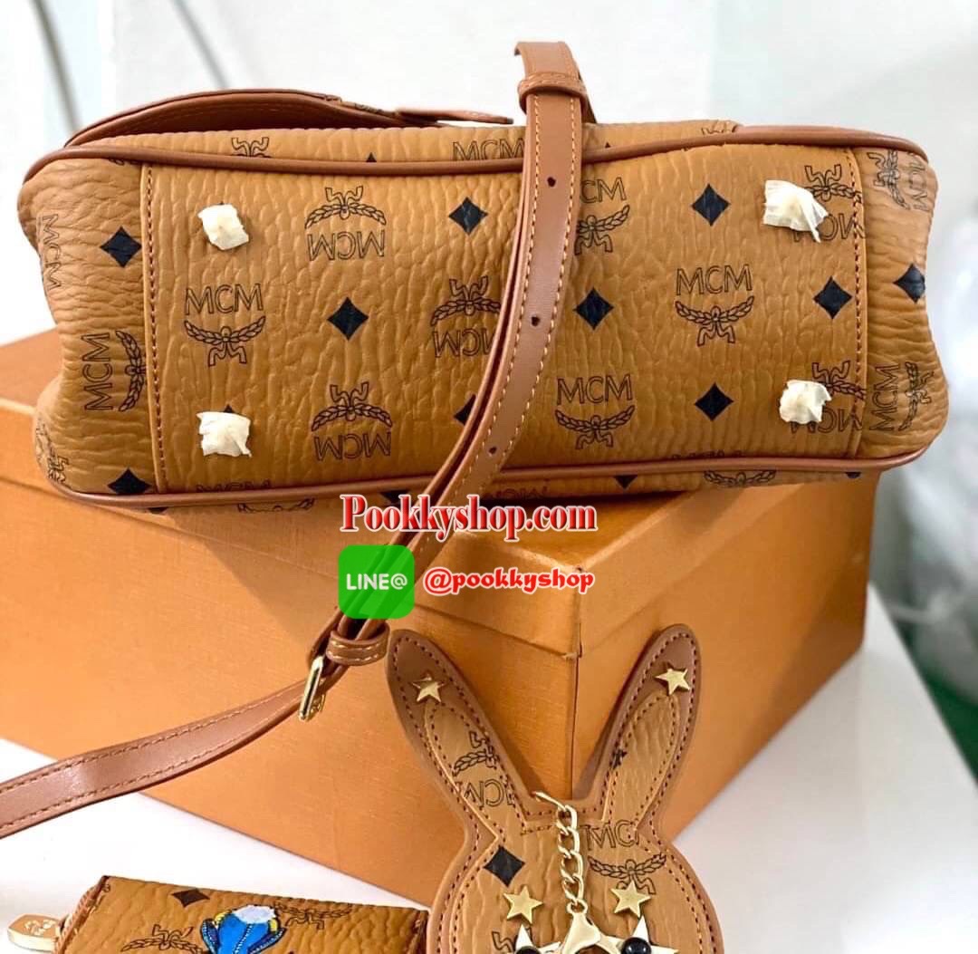 MCM Messenger & Shoulder Bags แถมพวงกุญแจกระจกกระต่าย กล่อง กระเป๋าใส่เหรียญ