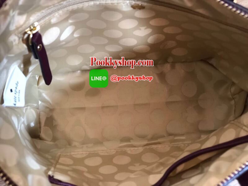 Kate Spade Cedar Street Mini Harmony Crossbody Small Handbag กระเป๋าสะพายใบเล็กสุดน่ารัก วัสดุหนัง Saffiano สวยหรูอยู่ทรงสไตล์ น่ารักไม่ซ้ำใคร ด้านหน้าประดับโลโก้สีทองสวย ภายในมีช่องซิปและช่องเล็ก สามารถใส่ ipad mini กระเป๋าสตางค์ใบยาวของใช้ได้จุกจิกได้เย